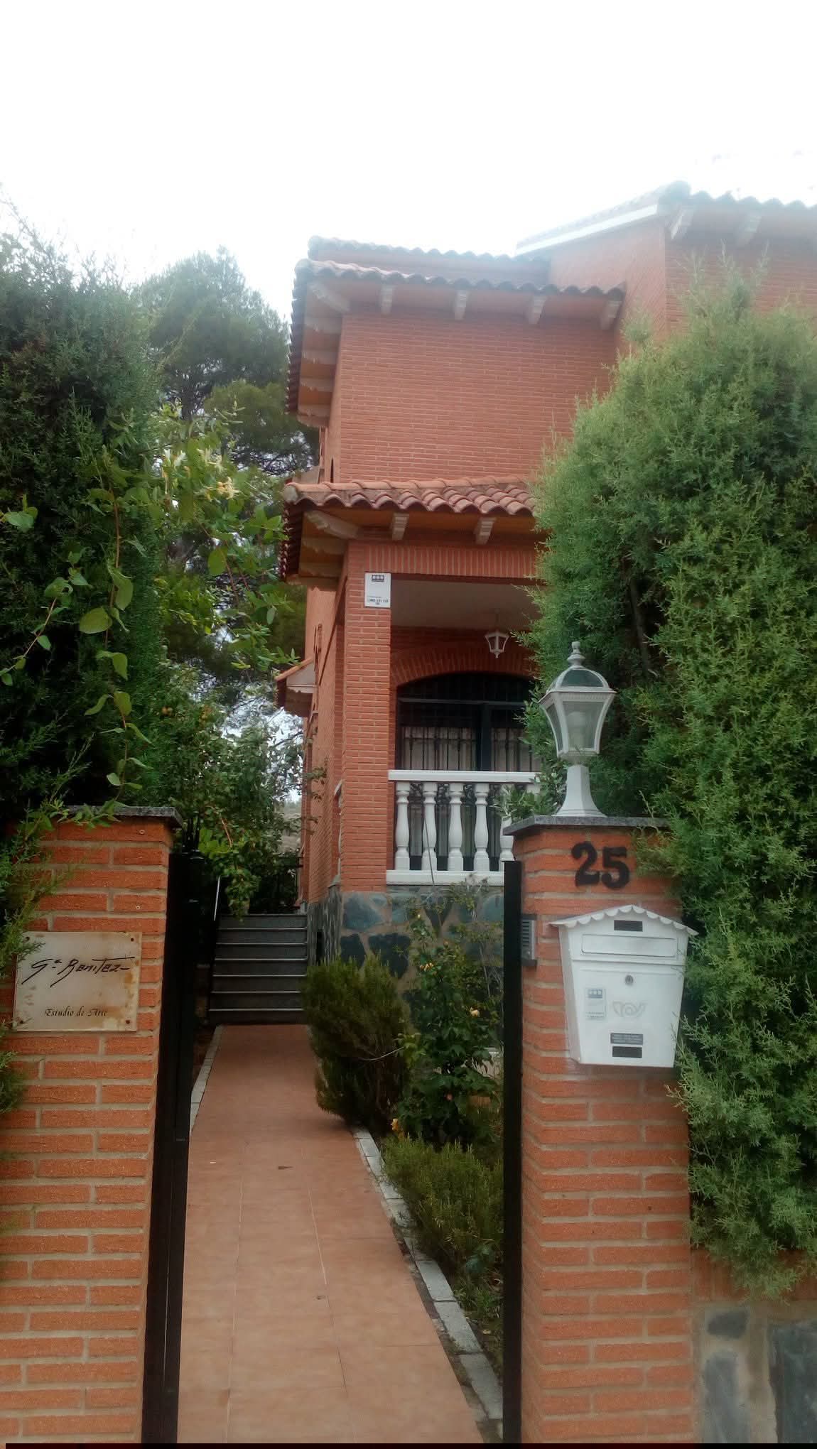 Fachada del estudio en Aranjuez